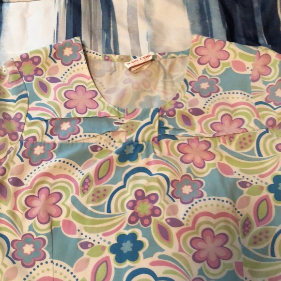 Scrub top - Picture 2 of 2